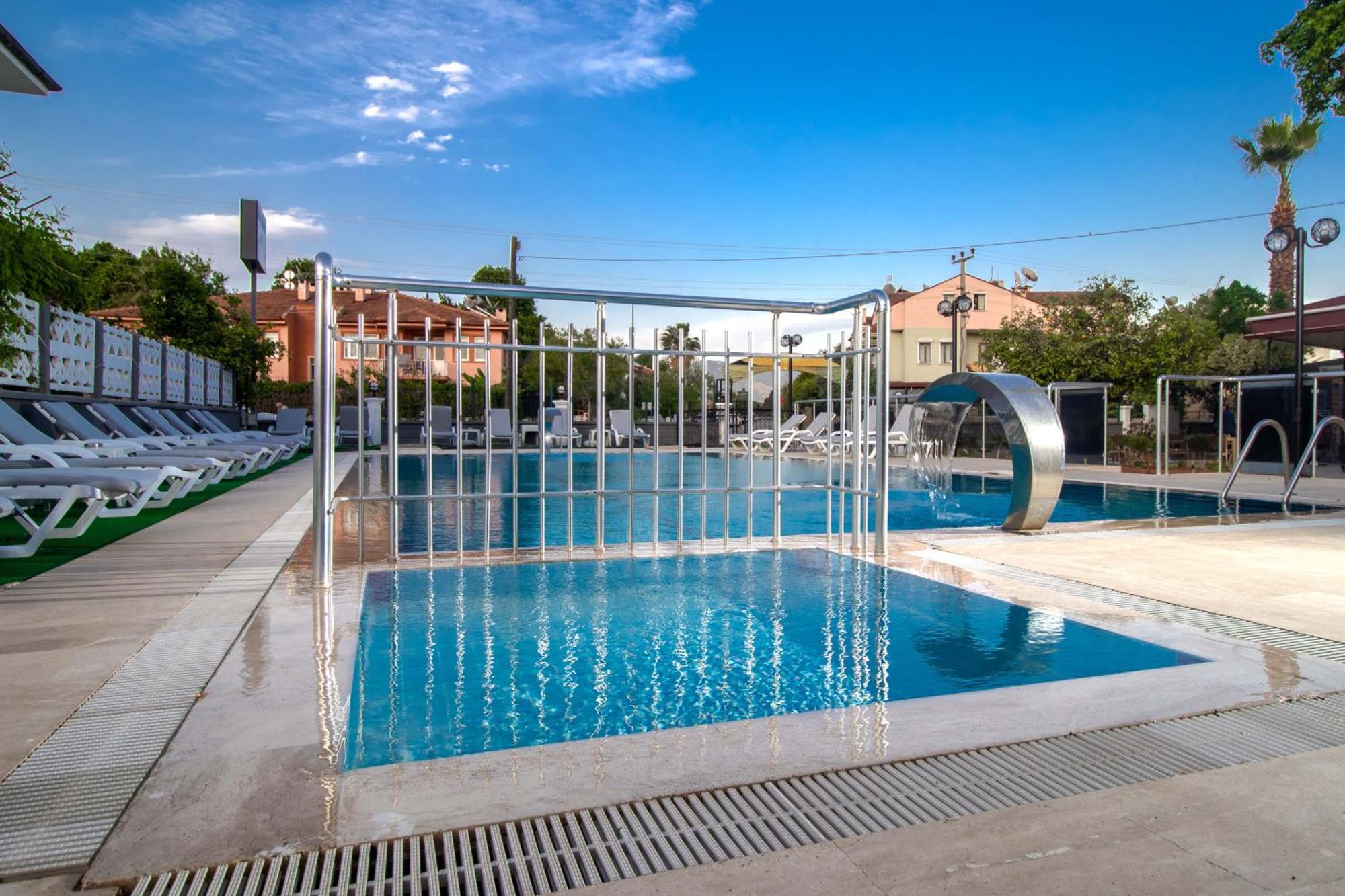 Sirin Baba Otel Фетие Екстериор снимка